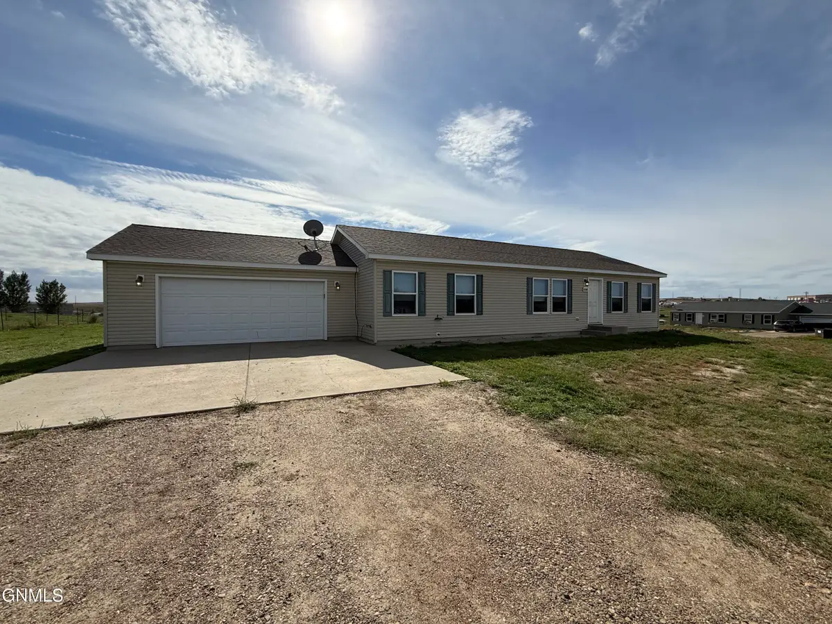 12238 Buffalo Hills Drive, Watford City, ND 58854 - #1