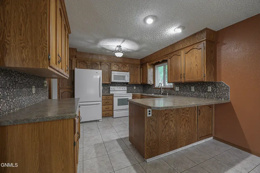 1998 20th Street, Bismarck, ND 58501 - #3