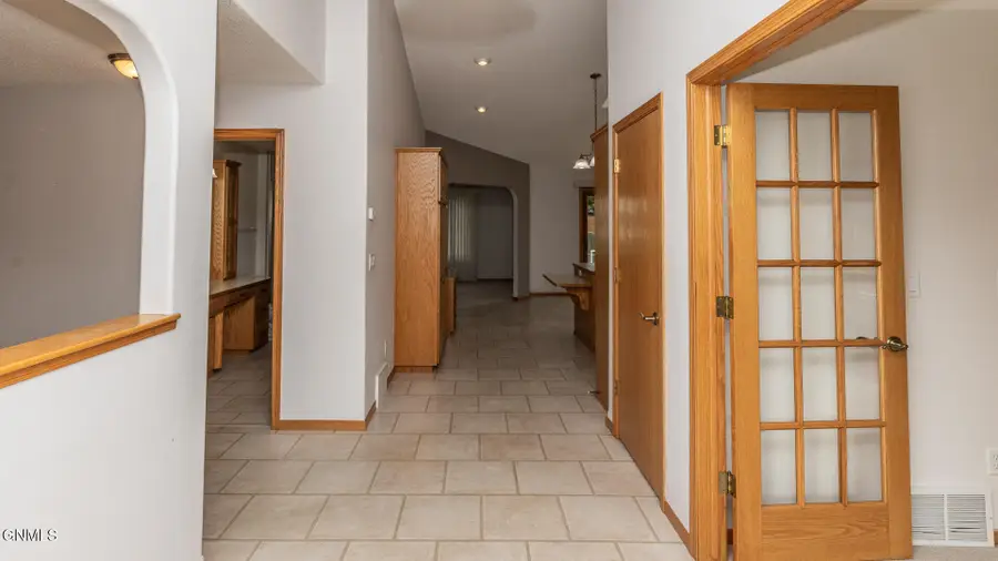748 Interstate Avenue W, Bismarck, ND 58503 - #2