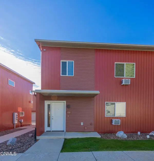 3202 17th Avenue W #104, Williston, ND 58801