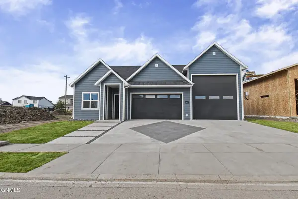 2311 25th Avenue W, Williston, ND 58801