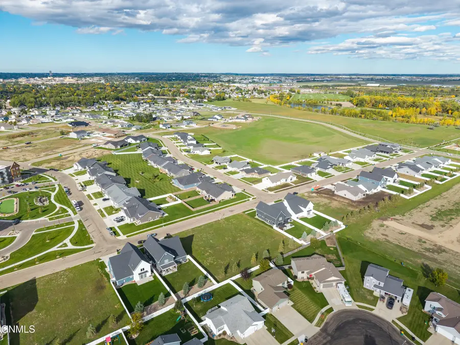 223 Lennox Drive, Bismarck, ND 58504 - #2