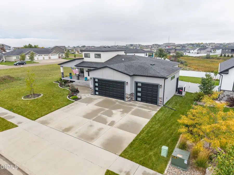 605 Shale Drive, Bismarck, ND 58503 - #2