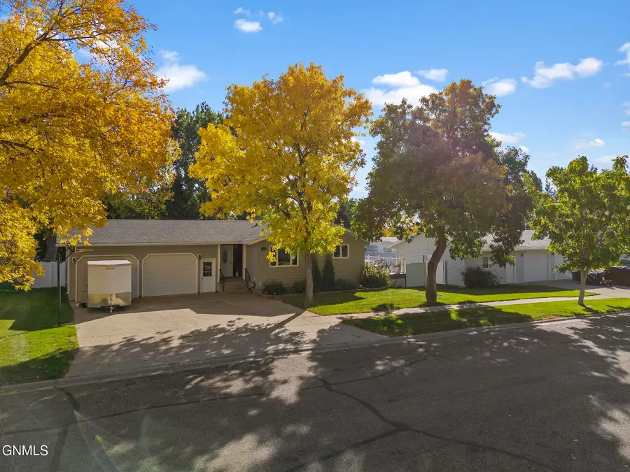 1014 Beaumont Drive, Hazen, ND 58545 - #3