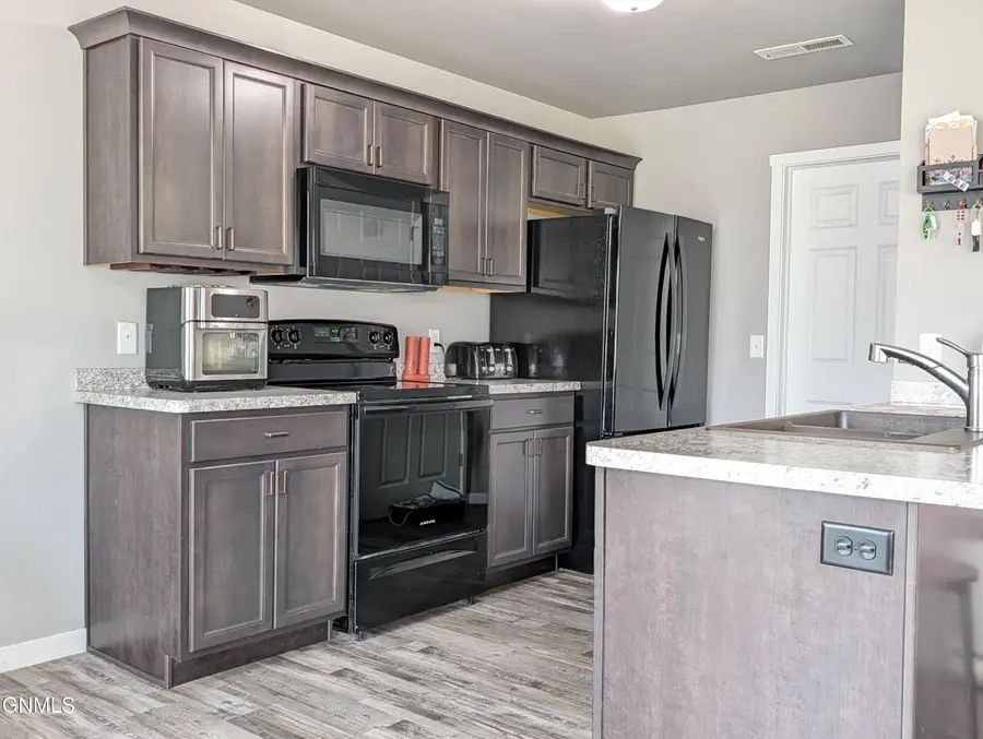 4705 Corvette Street Nw, Mandan, ND 58554 - #3