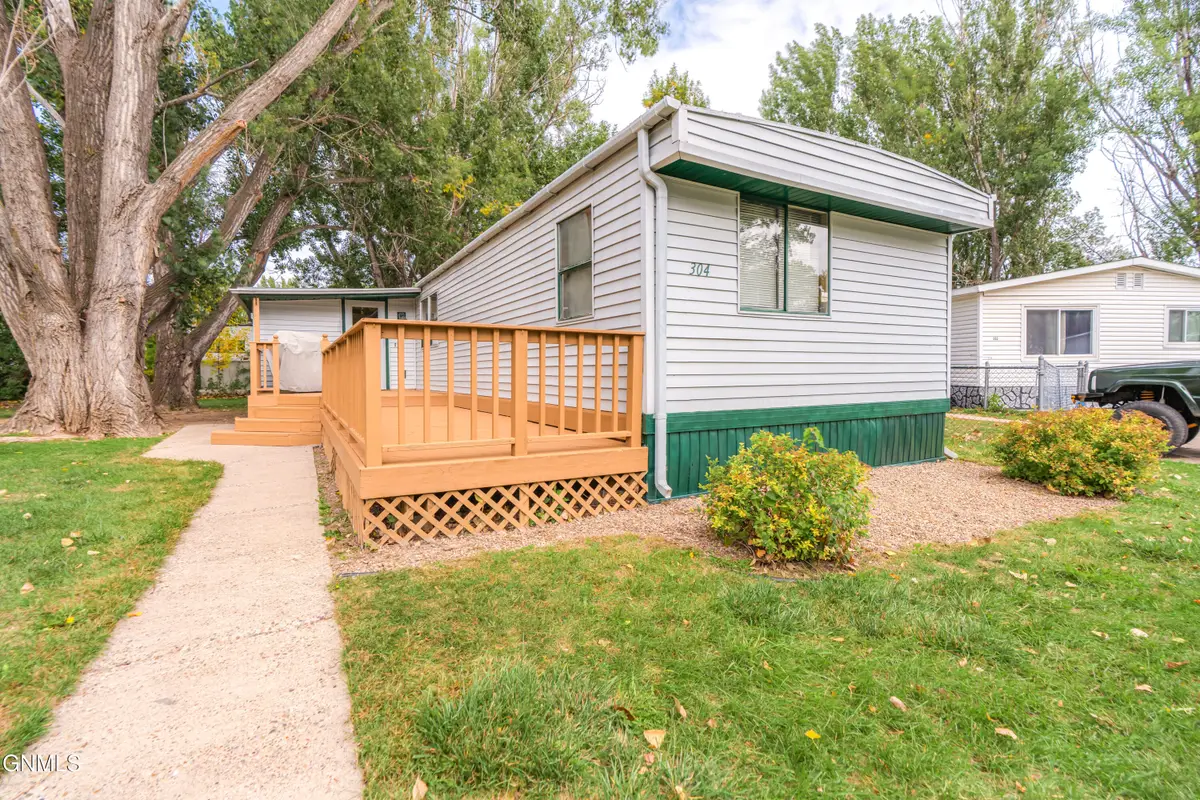 304 Buckingham Place, Bismarck, ND 58504 - #1