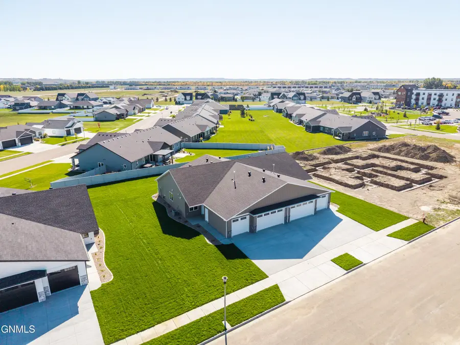 213 Kamrose Drive, Bismarck, ND 58504 - #3