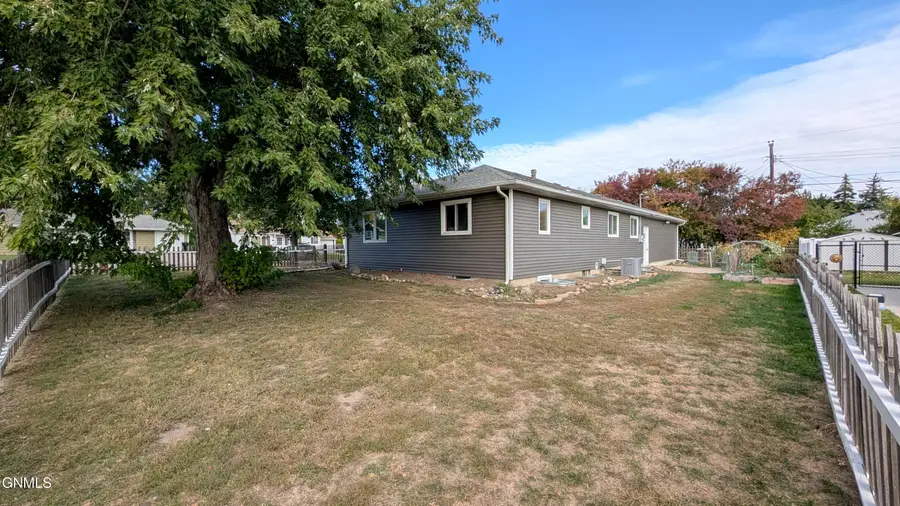 1117 Mandan Street, Bismarck, ND 58501 - #2