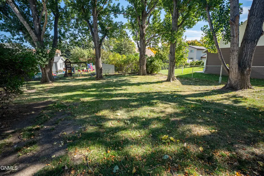 1921 Capitol Avenue E #12a, Bismarck, ND 58501 - #3