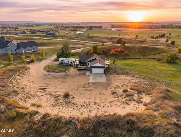 5101 66th Street Se, Bismarck, ND 58504