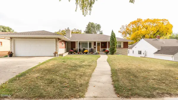 821 1st Street N, Bismarck, ND 58501