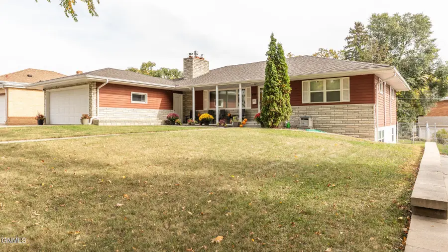 821 1st Street N, Bismarck, ND 58501 - #2
