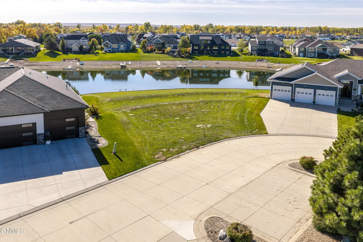 3855 Poseidon Loop, Bismarck, ND 58504 - #1