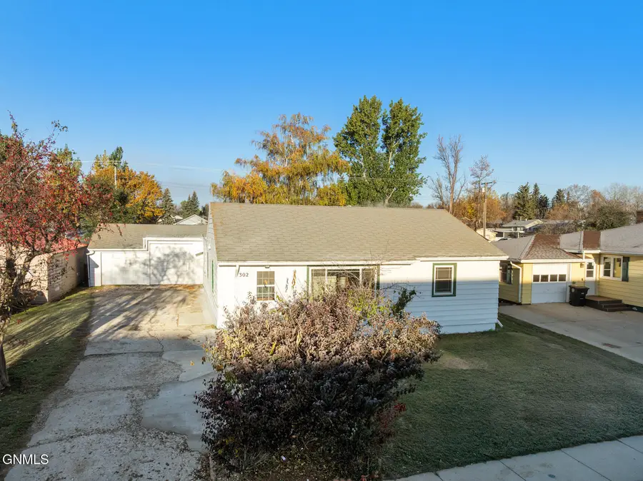 302 N Benson Street, Tioga, ND 58852 - #2