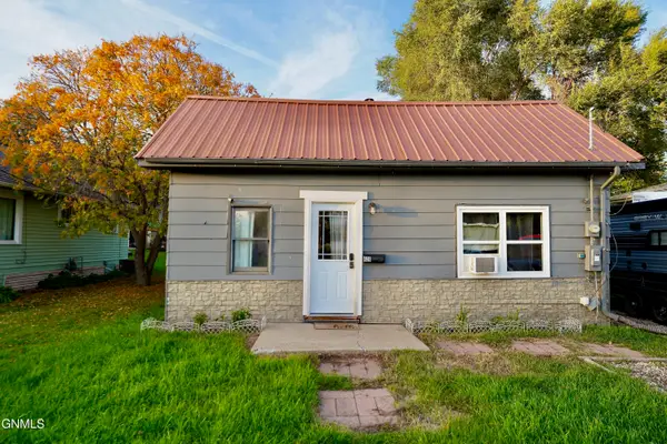 628 5th Street Nw, Valley City, ND 58072