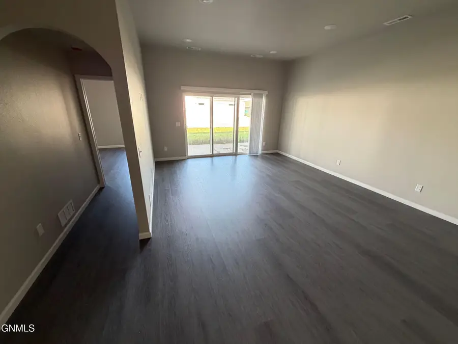 3927 Libra Bend Se, Mandan, ND 58554 - #3