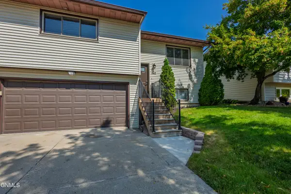 624 Turnpike Avenue, Bismarck, ND 58501