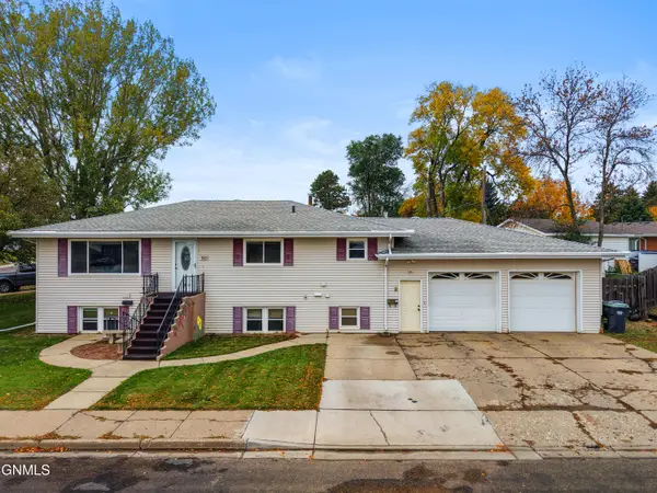 1501 6th Avenue Nw, Mandan, ND 58554