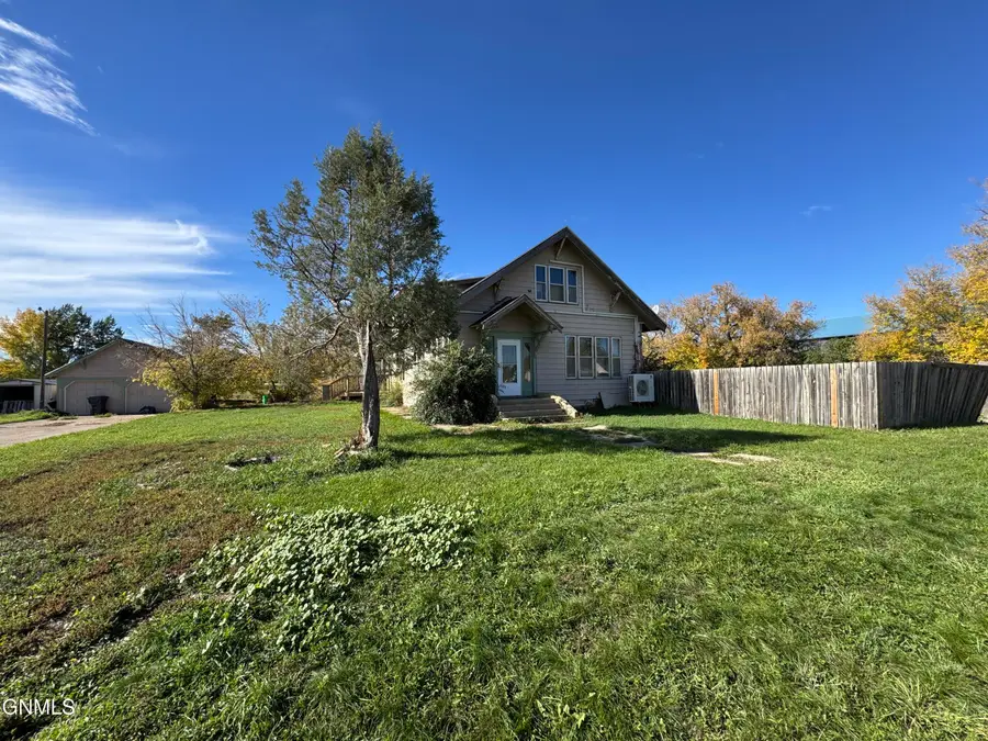 908 Elk Street, Alexander, ND 58831 - #2