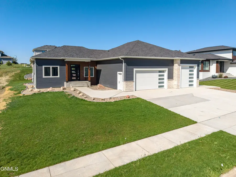 3916 Cogburn Road, Bismarck, ND 58503 - #2