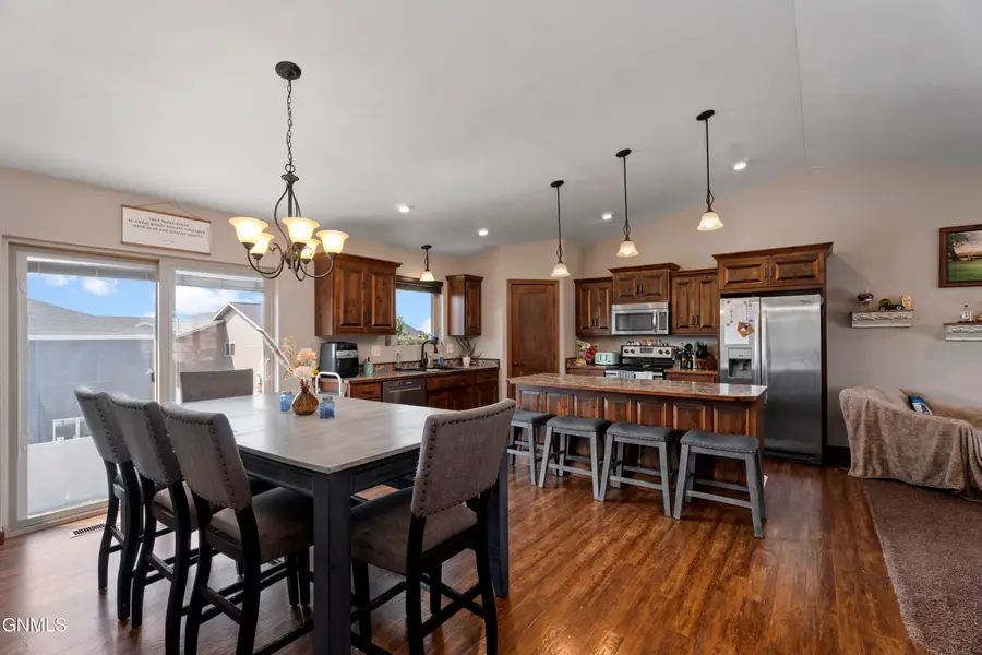 6025 Reily Road, Lincoln, ND 58504 - #3