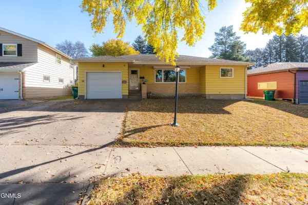 1321 17th Street, Bismarck, ND 58501