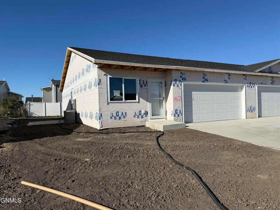 1564 47th Loop Se, Minot, ND 58701 - #2