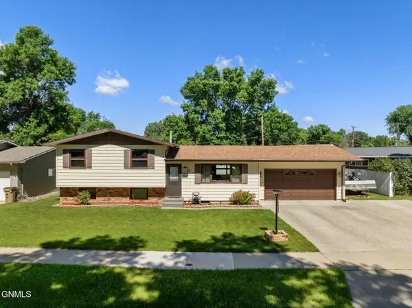 10 22nd Street Sw, Minot, ND 58701
