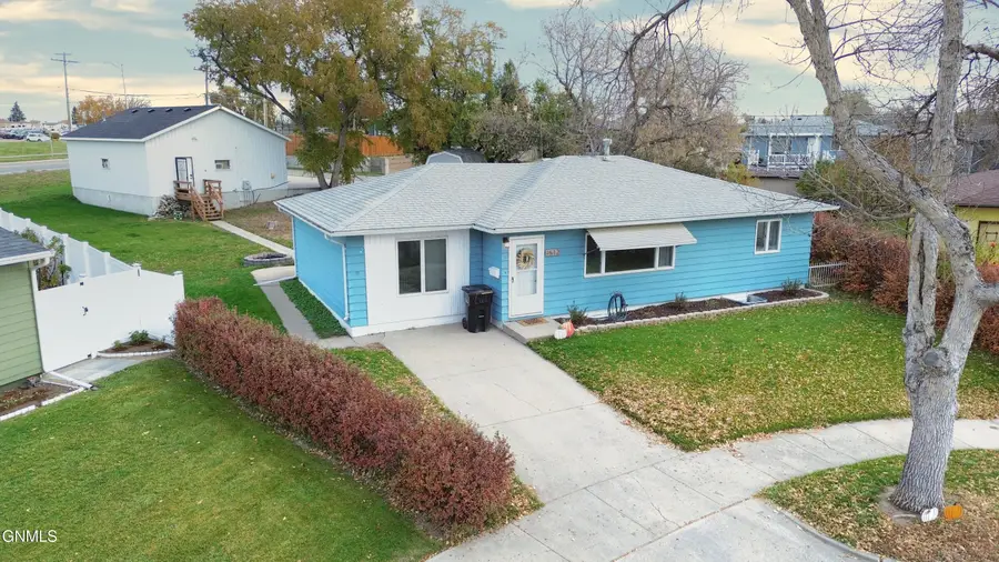 1512 10th Street W, Williston, ND 58801 - #3