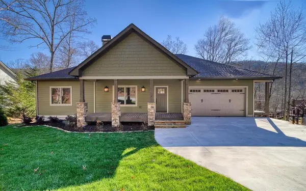 2628 Rolling River Drive, Hiawassee, GA 30546