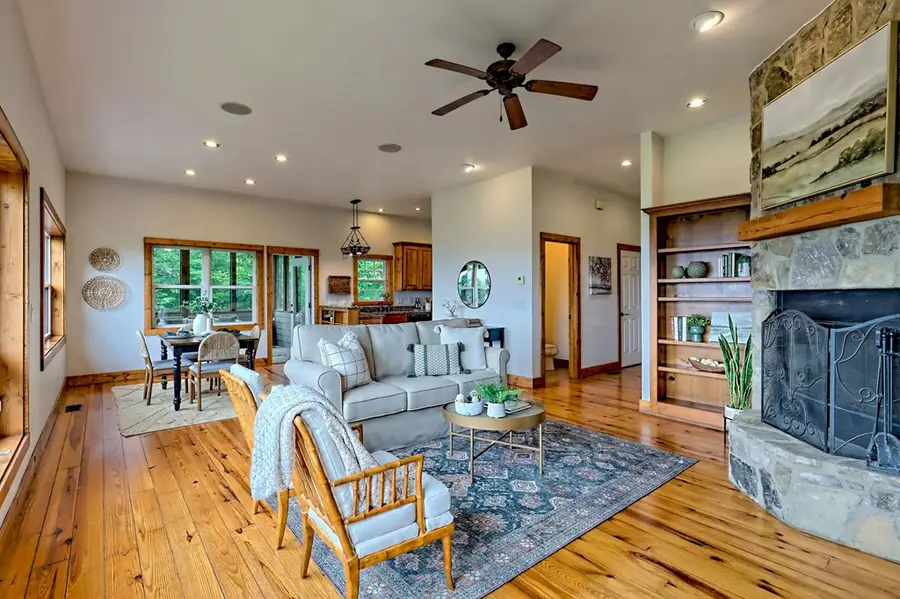 990 Hickory Nut Mountain Rd., Tallulah Falls, GA 30573 - Image #3