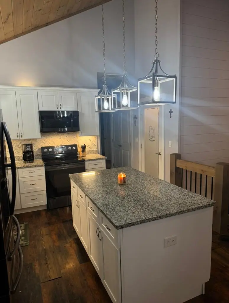 125 Winding Creek Road, Blue Ridge, GA 30513 - Image #2