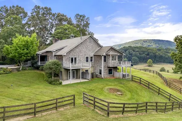 2653 Ben T Huiet Hwy, Clarkesville, GA 30523