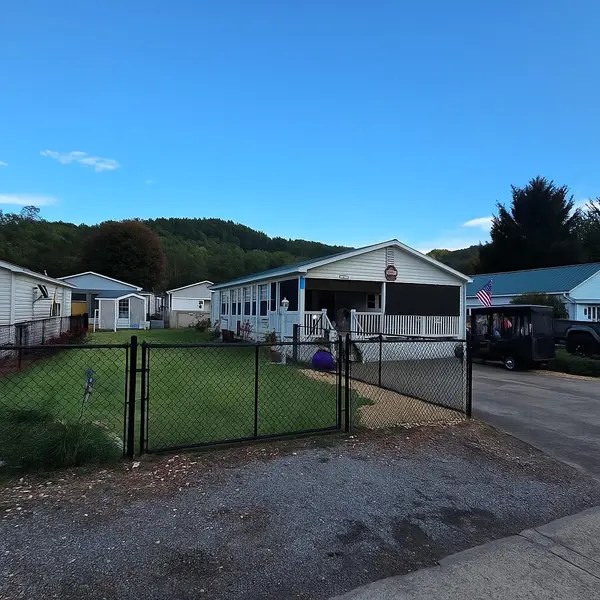 4321 Riverbank Run, Hiawassee, GA 30546