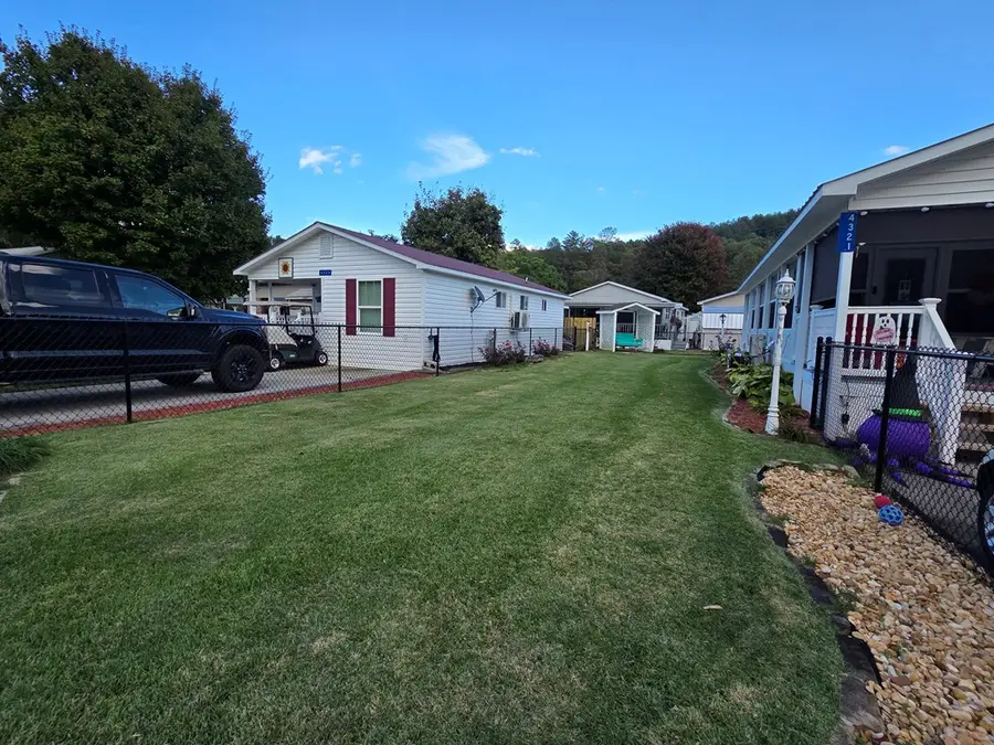 4321 Riverbank Run, Hiawassee, GA 30546 - Image #2