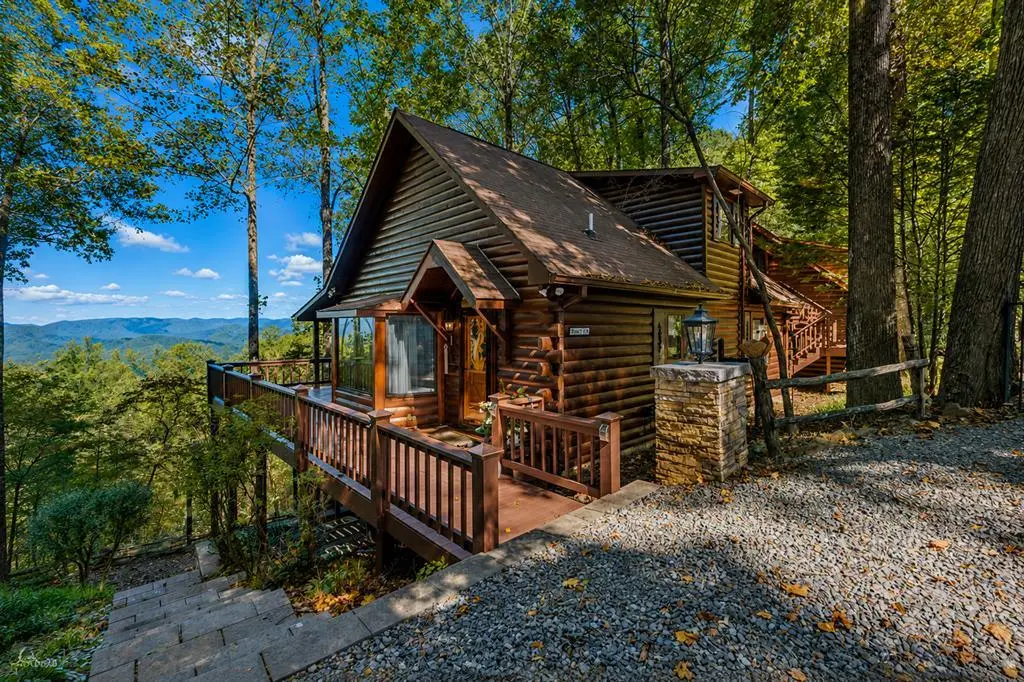 1225 Walnut Ridge, Ellijay, GA 30536 - #1
