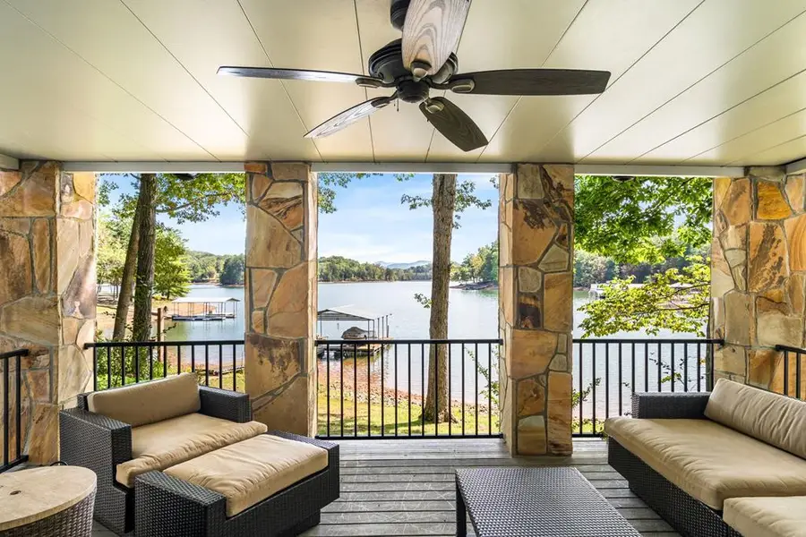 1370 Heathers Cove Circle, Hiawassee, GA 30546 - #2