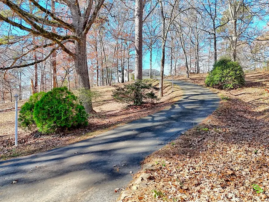 838 Peachtree Hills Road, Murphy, NC 28906 - Image #2