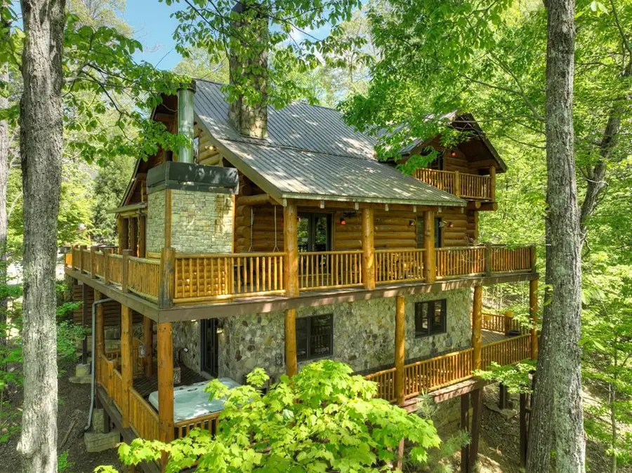 536 Lakeview Road, Blue Ridge, GA 30513 - Image #2