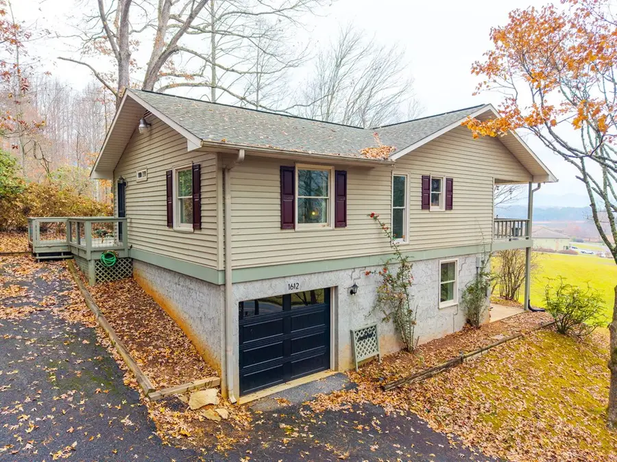 1612 Lakeview Dr, Young Harris, GA 30582 - Image #2