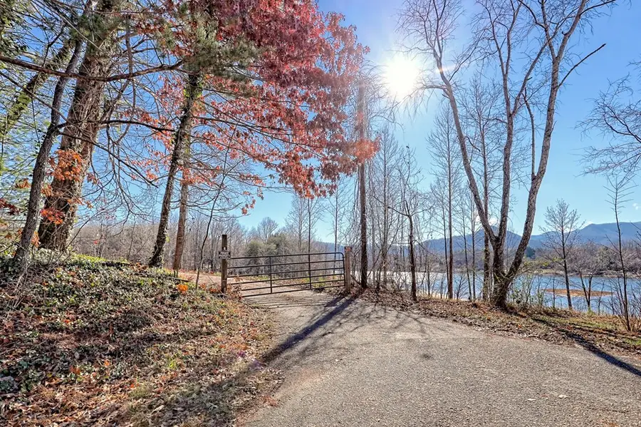 314 Lakeside Drive, Hiawassee, GA 30546 - #2