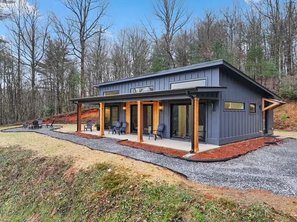 88 Dale Valley Circle, Ellijay, GA 30540