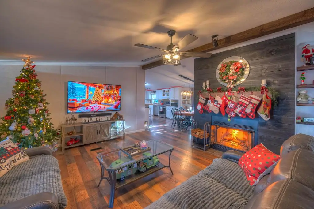 215 Turkey Ridge Drive, Murphy, NC 28906 - Image #1