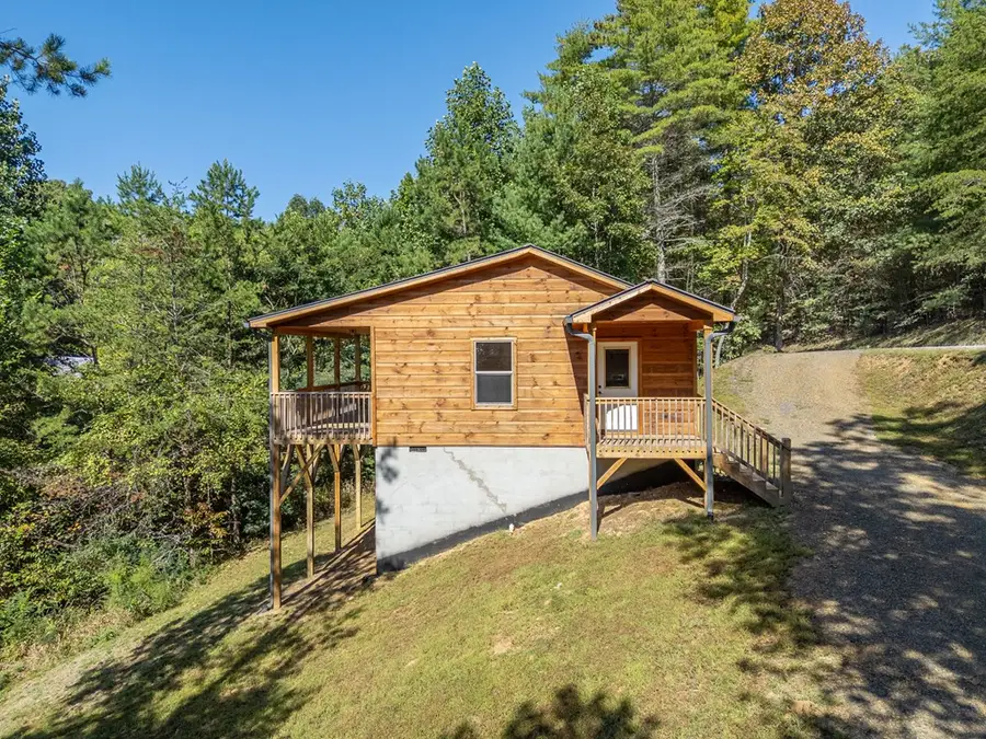 180 Hawthorne Lane, Murphy, NC 28906 - Image #3