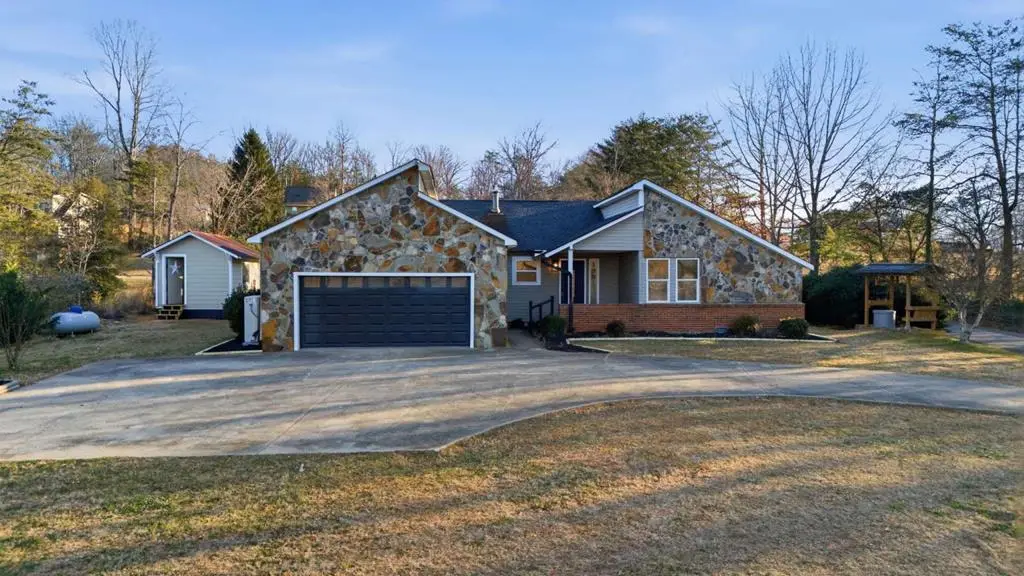 195 Hogsed Road, Hiawassee, GA 30546 - #1