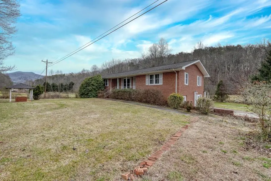 6112 Byers Creek Road, Young Harris, GA 30582 - Image #2