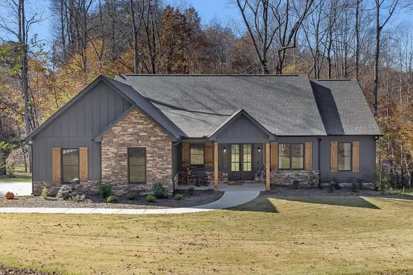 1433 Whitestone Road, Talking Rock, GA 30175