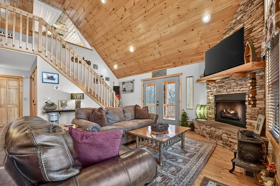 70 Riverside Lane, Blue Ridge, GA 30513 - Image #3