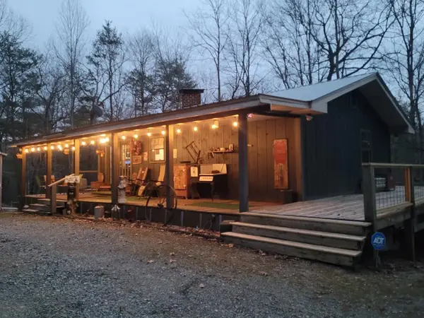 636 Bear Paw Trail, Blue Ridge, GA 30513