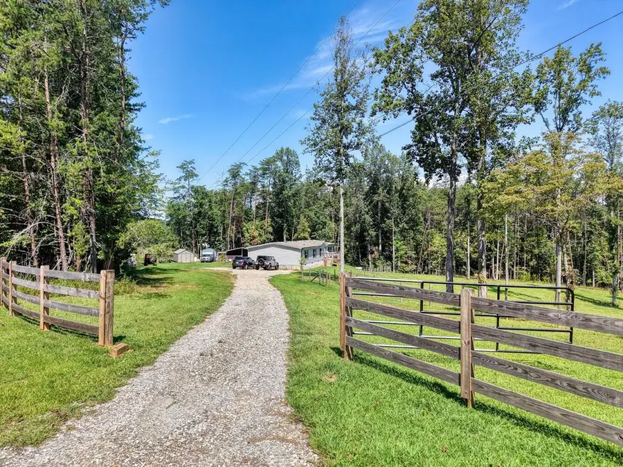 9656 Phillips Road, Young Harris, GA 30582 - #2